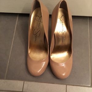 Size 7 Nude Jessica Simpson Pumps